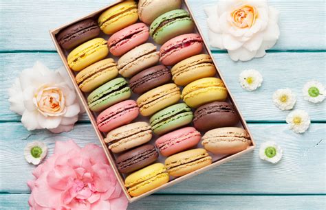 how to say macaron