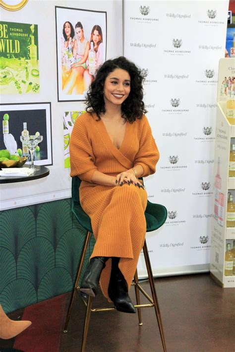 Vanessa Hudgesn Ashley Benson Sexy Hot Celebs Home