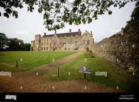 Battle Abbey East Sussex Uk English Heritage Stock Photo Alamy