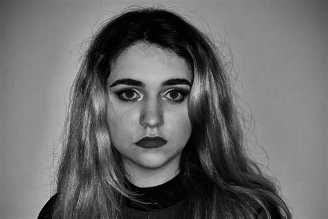 Premiere: Lili-Violet Shares New Single, ‘Anxiety’ And Announces ...