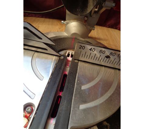 Торцовочная пила Metabo KS 216 M Lasercut 619216000 - выгодная цена ...