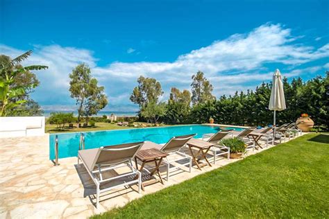 On The Beach Villa With Direct Sea Access At Corfu Kassiopi