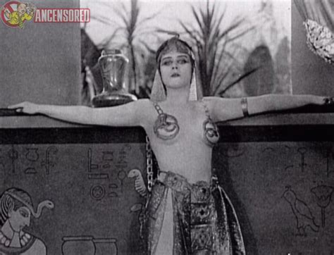 Theda Bara nude pics página