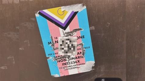 Costumi Da Bagno Per Bambini Transgender L Idea Di Un Padre Per La Figlia Gay It