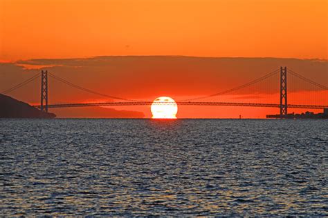 「明石海峡大橋 ワォ！なビュースポット写真コンテスト」秋シーズンの入賞作品が決定しました！｜本州四国連絡高速道路株式会社のプレスリリース