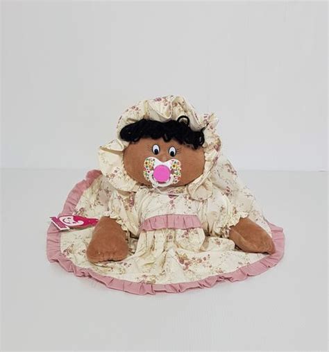 Boneca De Pano Bia Pelúcia Negra Morena Rosê Nude Floral 36cm POLYBABY Bonecas de Pano