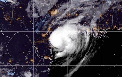 Beryl Si Rafforza Di Nuovo E Colpisce Il Texas Come Uragano Di