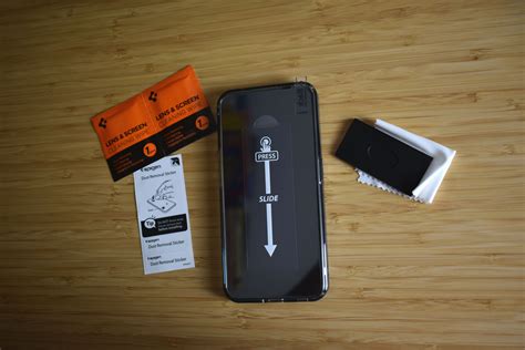 How to Apply a Screen Protector: 3 Methods