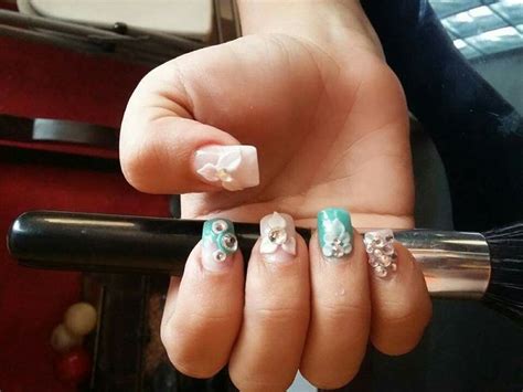 Uñas acrílicas nude turquesa Uñas manos Uñas acrílicas Uñas