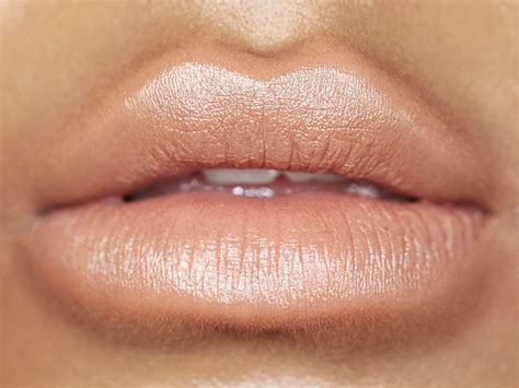 TOP TIPS FOR NUDE LIPS Lou Dartford Green Beauty