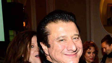 Steve Perry Records New Version Of Journey Song Kool 1045 The