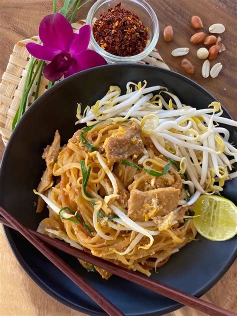 Authentic chicken pad thai – Artofit