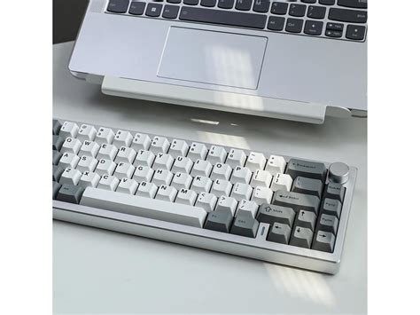 YUNZII AL68 QMK VIA Tri Mode Hot Swap Aluminum Milk V2 Switch Mechanical Keyboard Silver