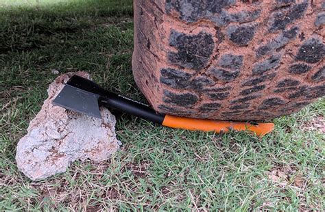 Fiskars X7 Hatchet Review: Trash or Treasure? - Timber Gadgets