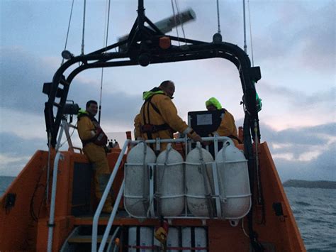 Our Volunteer Rnli Lifeboat Crew Had A Padstow Lifeboat Facebook