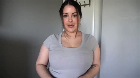 Girlon Top Mommy Competes With Your Favorite Porn