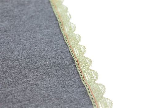 Tuto lingerie comment coudre un élastique plat Marie Claire