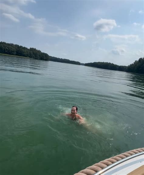 Mery Spolsky Szaleje W Bikini Na Dce Pudelek