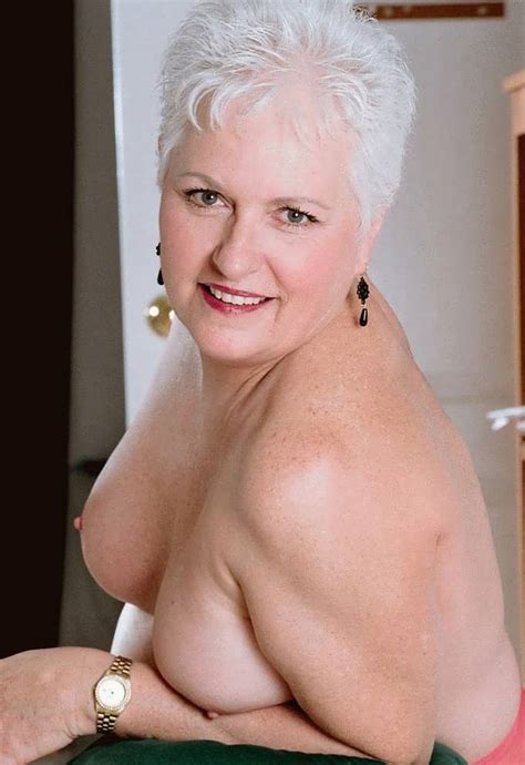 Big Large Naked Older Porn Woman Image 290556