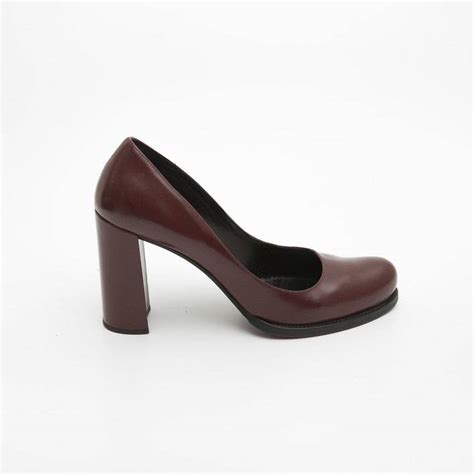 Женские туфли от 3420.0 ₽ в секонд-хенде SFS