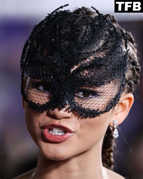 Zendaya Coleman Looks Hot At The LA Premiere Of Columbia Pictures Spider Man No Way Home In