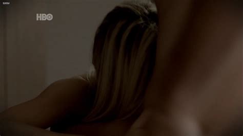 Naked Michelle Batista in O Negócio