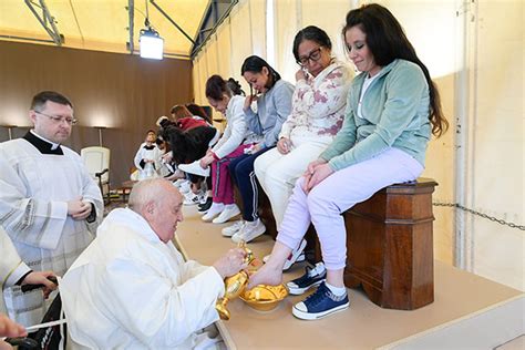 Tears Flow As Pope Washes Feet Of Women Inmates At Rome Prison