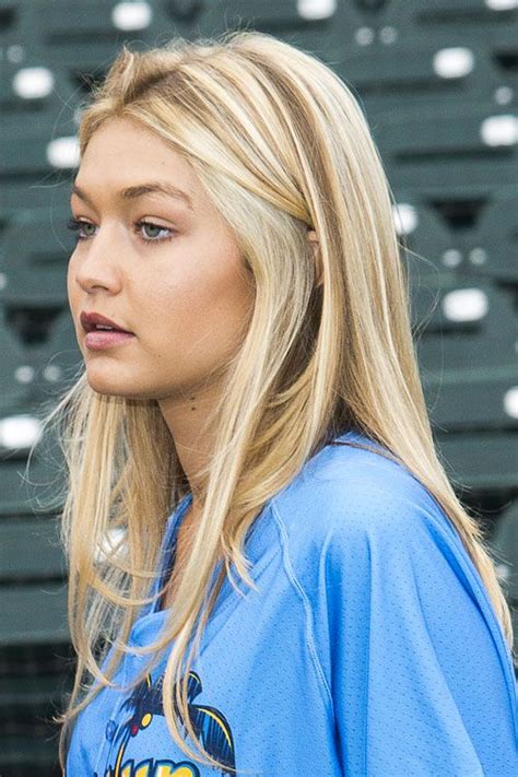 Gigi Hadid Straight Golden Blonde All Over Highlights Hairstyle Blonde Hair Inspiration Hair