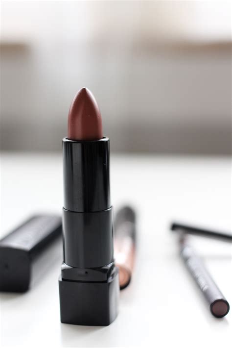 Beauty Favoriten für den Herbst Hilfe gegen spröde Lippen Nude Lippenstift u v m