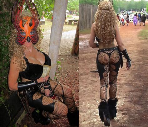 Girl Seen Walking Around At Renaissance Faire Video In Cimments Porn Photo