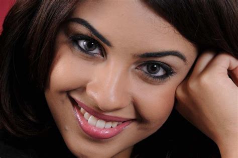 Richa Gangopadhyay Hot Wallpapers Richa Gangopadhyay Ultra Hd HD Wallpaper