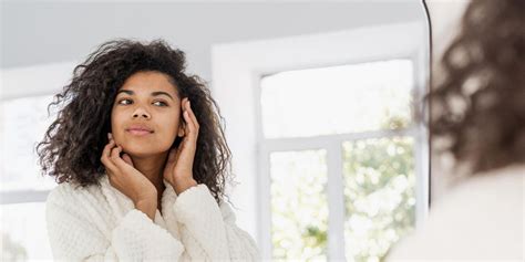 Chin Hair On Women: What It Means And Removal Methods - xoNecole