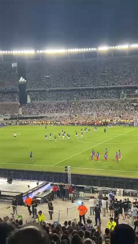 Los campeones del mundo salieron a la cancha - Olé
