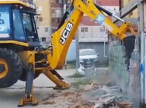 Tres de Febrero la Municipalidad demolió una construcción ilegal en