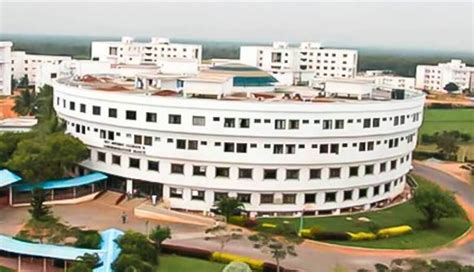 pondicherry institute  medical sciences study palace hub