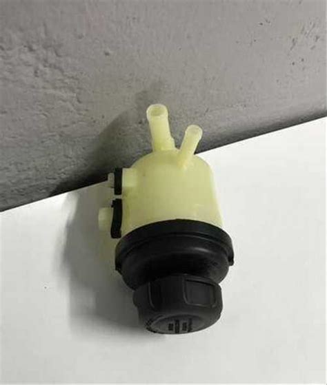 Бачок гур Хендай Солярис 2010-2017 Рио 2011-2017 | Festima.Ru – частные ...