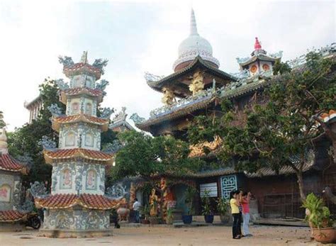 Chau-Thoi-Mountain-Pagoda-Top-10-Tourist-Attractions-in-Binh-Duong ...