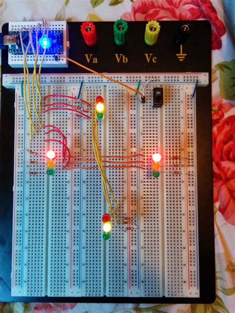 Arduino Coder: Traffic Light Controller