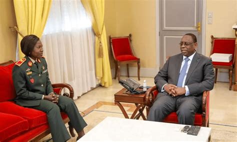 Palais Macky Sall a reçu le Général Fatou Fall Senegal7