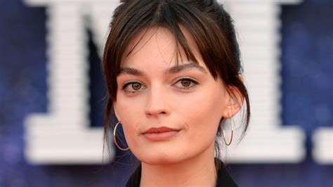 Sex Education Emma Mackey La Nouvelle Star Franco Anglaise De Netflix Premiere Fr