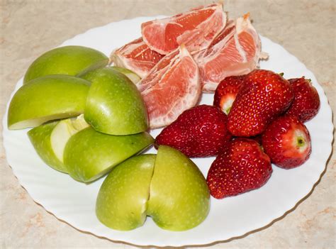 Обзор центробежной соковыжималки Redmond RJ-M911