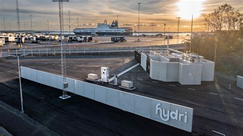 First Hydrogen Refueling Station For Heavy Traffic Opens At Port Of