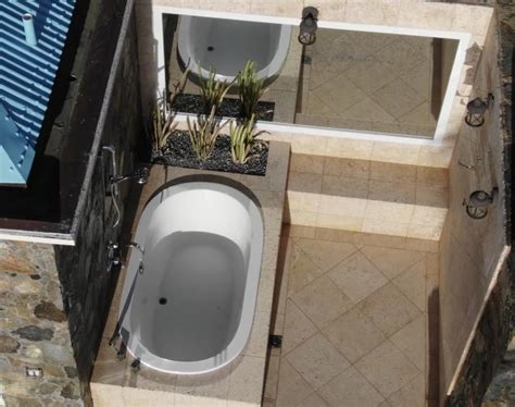 Guest Bath House