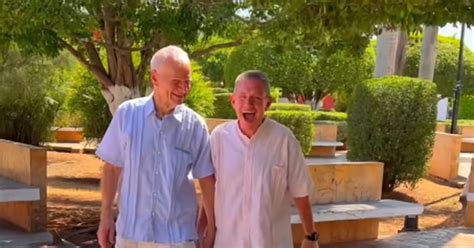 Pareja De Abuelos Gay Nos Llena De Amor Con Hermosa Sesi N Fotogr Fica Desde Yucat N