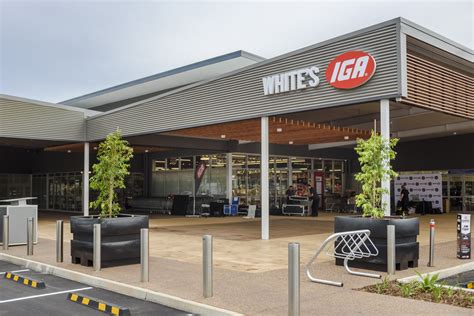 Whites’s IGA officially unveils sixth store at Forest Glen Village