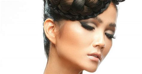 Hình ảnh bán nude đầy quyến rũ của H Hen Niê trên trang bìa tạp chí Mỹ nổi tiếng