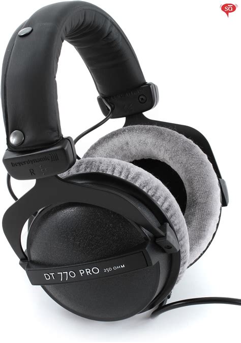 Beyerdynamic DT 770 PRO (250 ohm) Headphones | Sudeepaudio.com