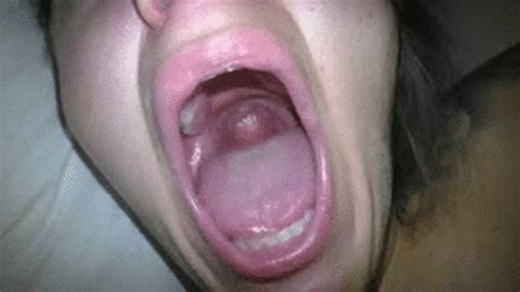 Wet Naked Yawn AngieJoy Clips4sale
