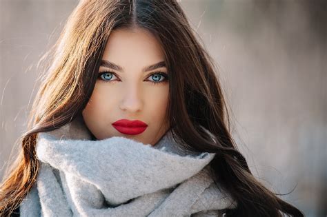 Model Hd Blue Eyes Scarf Brunette Lipstick Rare Gallery Hd Wallpapers