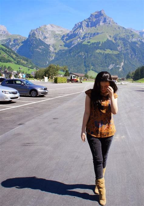 10 Hot Sexy Dea Valencia Budiarto Bikini Pics